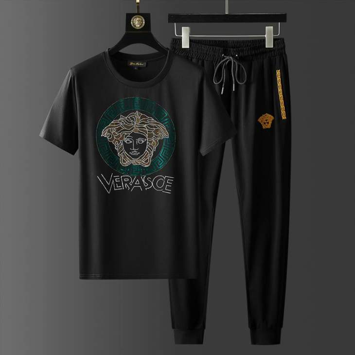 Picture of Versace Shirt Pant Suits _SKUVersaceM-4XL25cr44725084